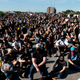 Image for article titled How to Cop-Proof Your Phone Before Heading to a Protest